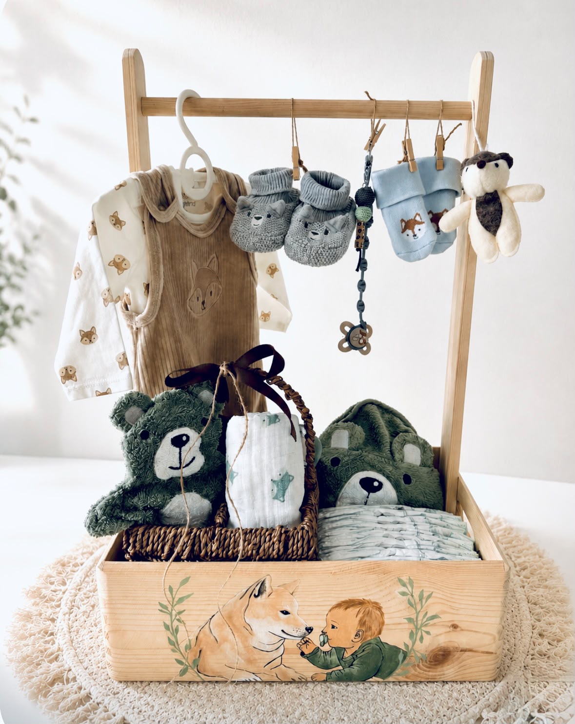 Babyparty Geschenkidee Wickeltisch Organizer aus Holz personalisiert mit Shiba Inu Gemälde